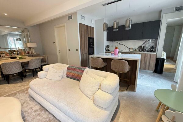 Lussuoso appartamento di 4 locali, ristrutturato e arredato - Le Richmond