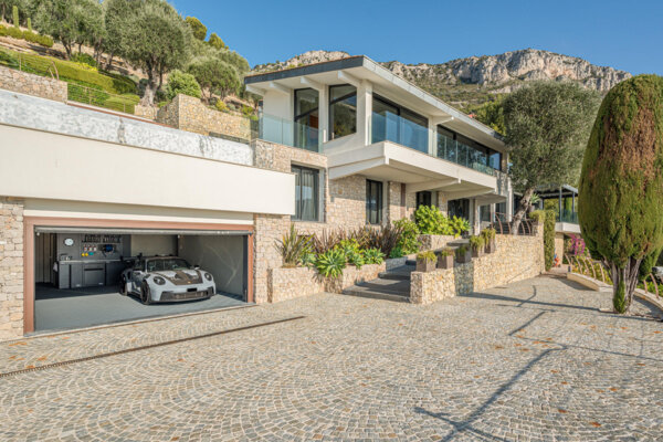 ÈZE – EXCEPTIONAL CONTEMPORARY VILLA CLOSE TO MONACO