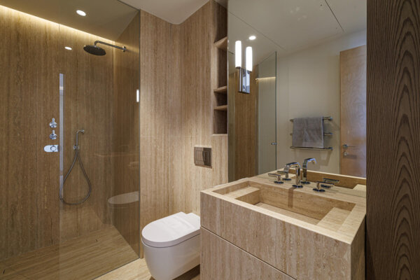 TRILOCALE – MILLEFIORI – COMPLETAMENTE RISTRUTTURATO – VISTA MARE