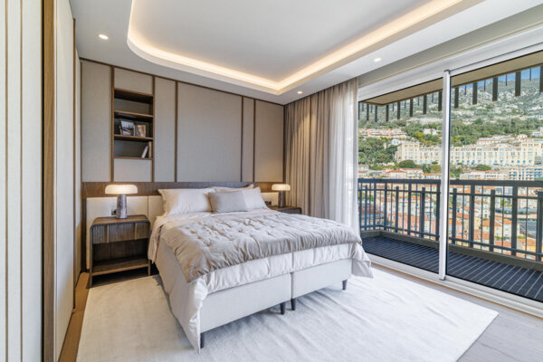 TRILOCALE – MILLEFIORI – COMPLETAMENTE RISTRUTTURATO – VISTA MARE