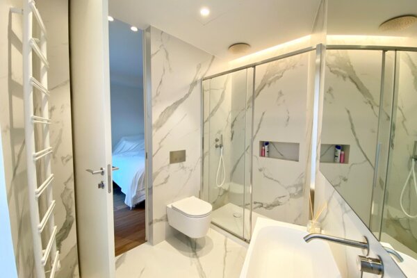 Magnifique appartement rénové et meublé - Le Richmond - Vue ville et montagne