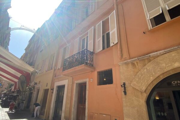 Beau Triplex avec terrasse - Monaco Ville