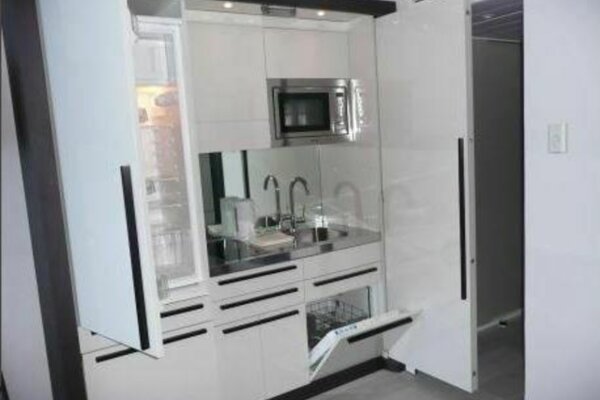 Studio rénové - Résidence Fairmont - meublé - vue mer