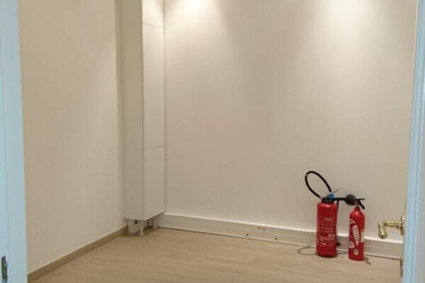 Office with showcase in perfect condition - Botticelli