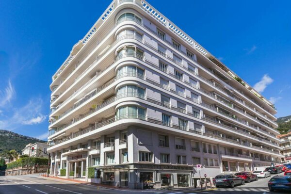 Très beau 3 pièces Bourgeois à rénover - Victoria