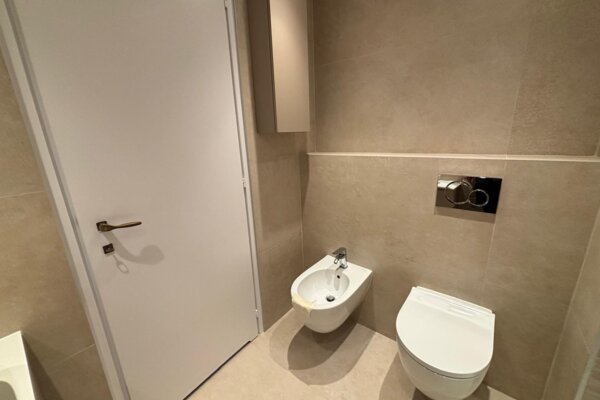 BILOCALE  IN AFFITTO - MIRABEAU - VISTA MARE