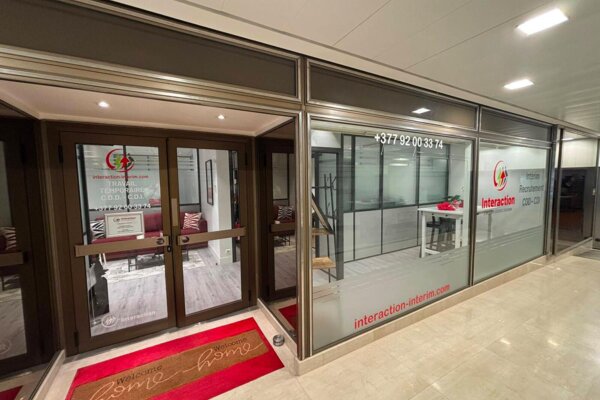Office / business premises - Carré d'Or - Shop windows