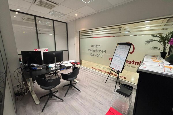 Office / business premises - Carré d'Or - Shop windows