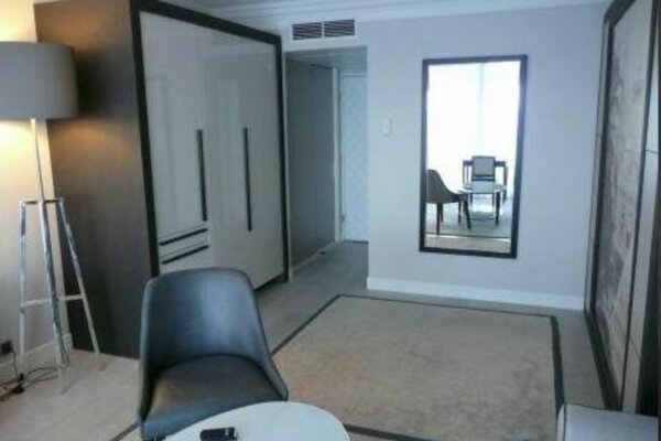 Studio rénové - Résidence Fairmont - meublé - vue mer